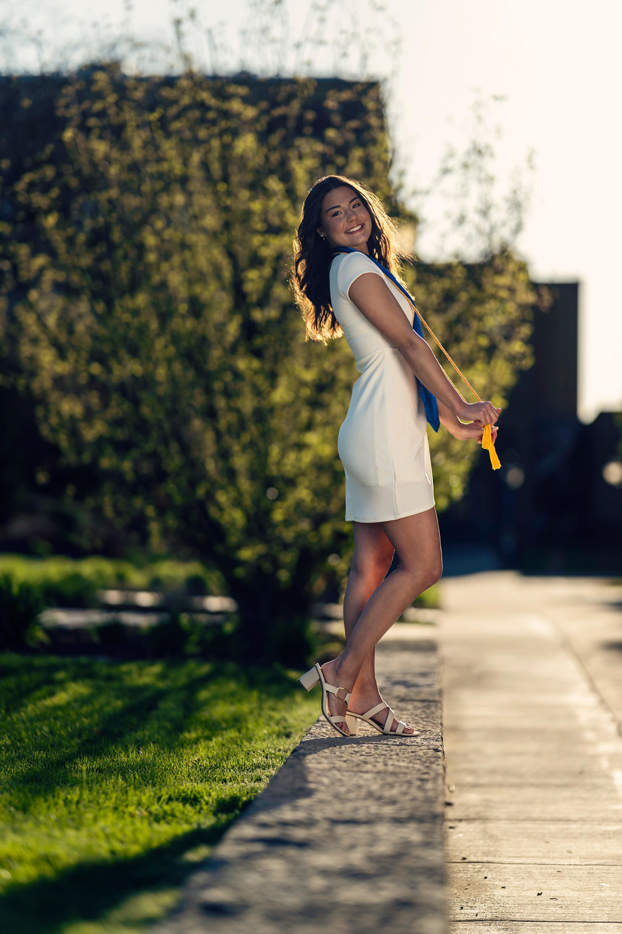 AMBER GRAD