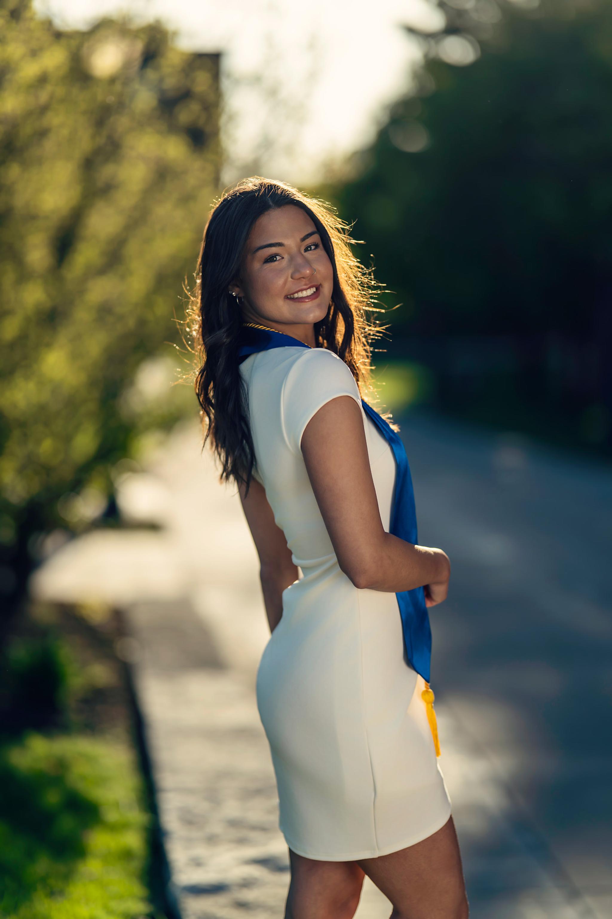 AMBER GRAD