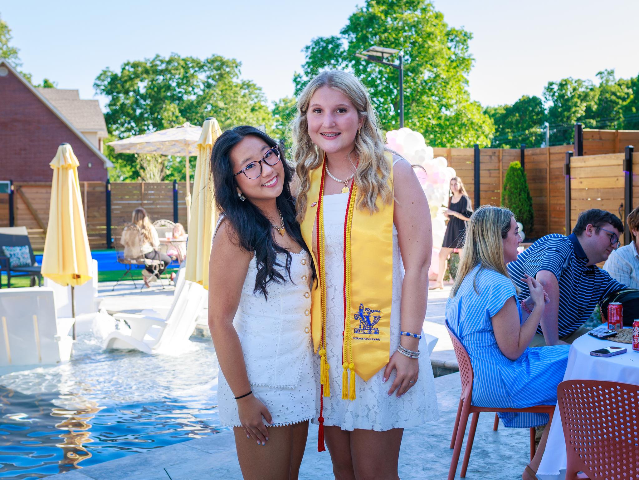 Lauren & Nylie