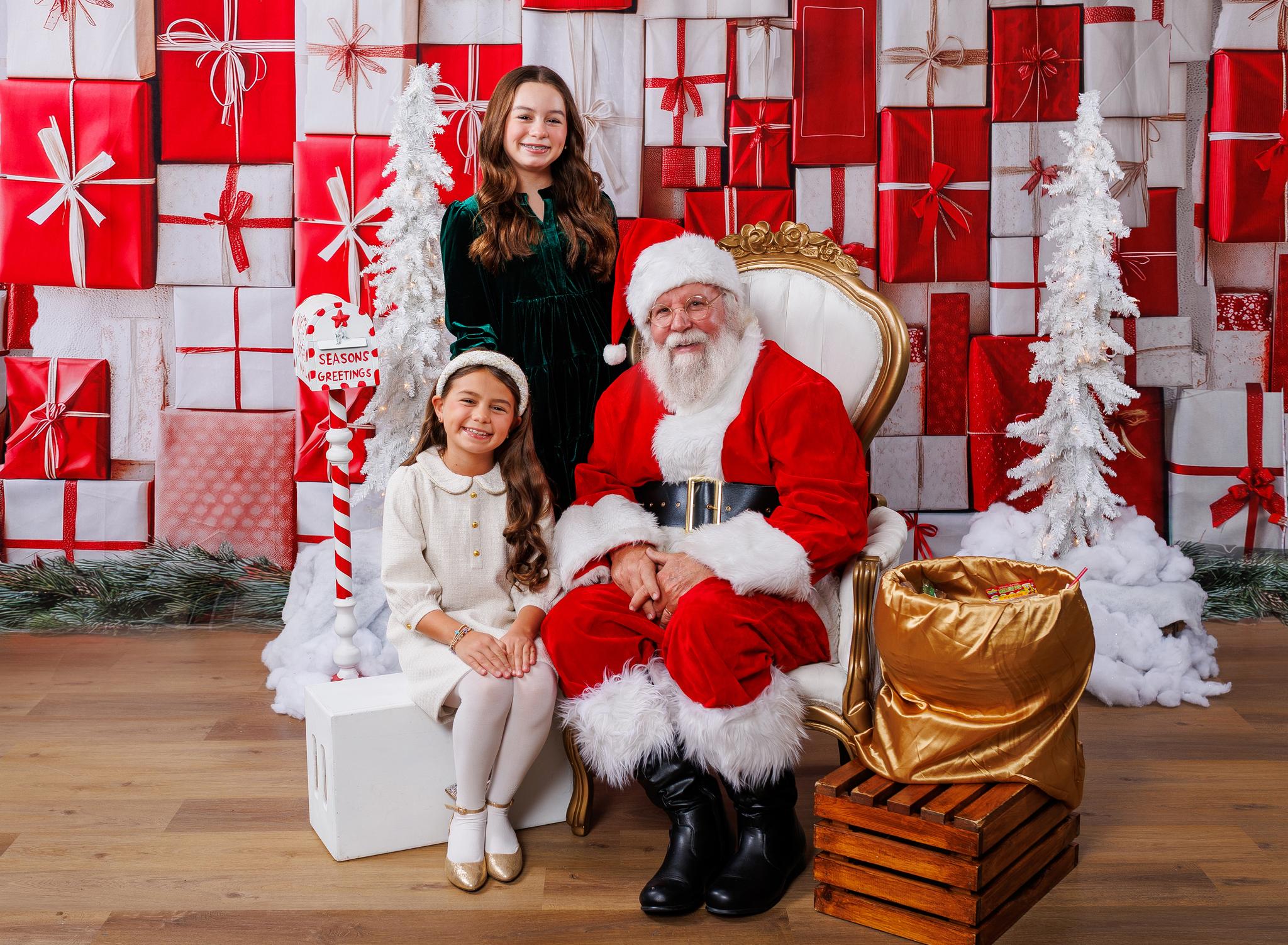 Olivia & Aubrey 🎅🏻