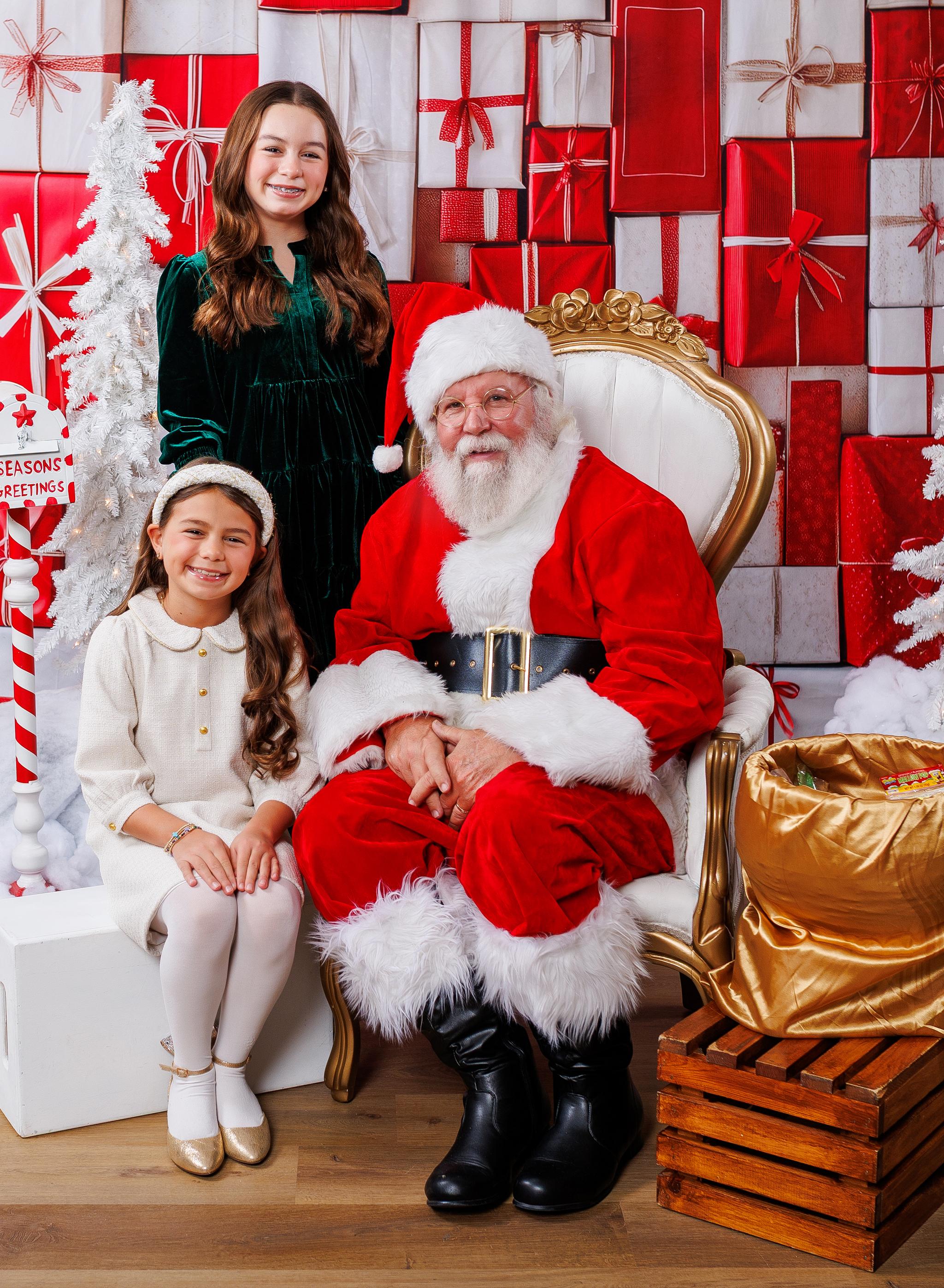 Olivia & Aubrey 🎅🏻