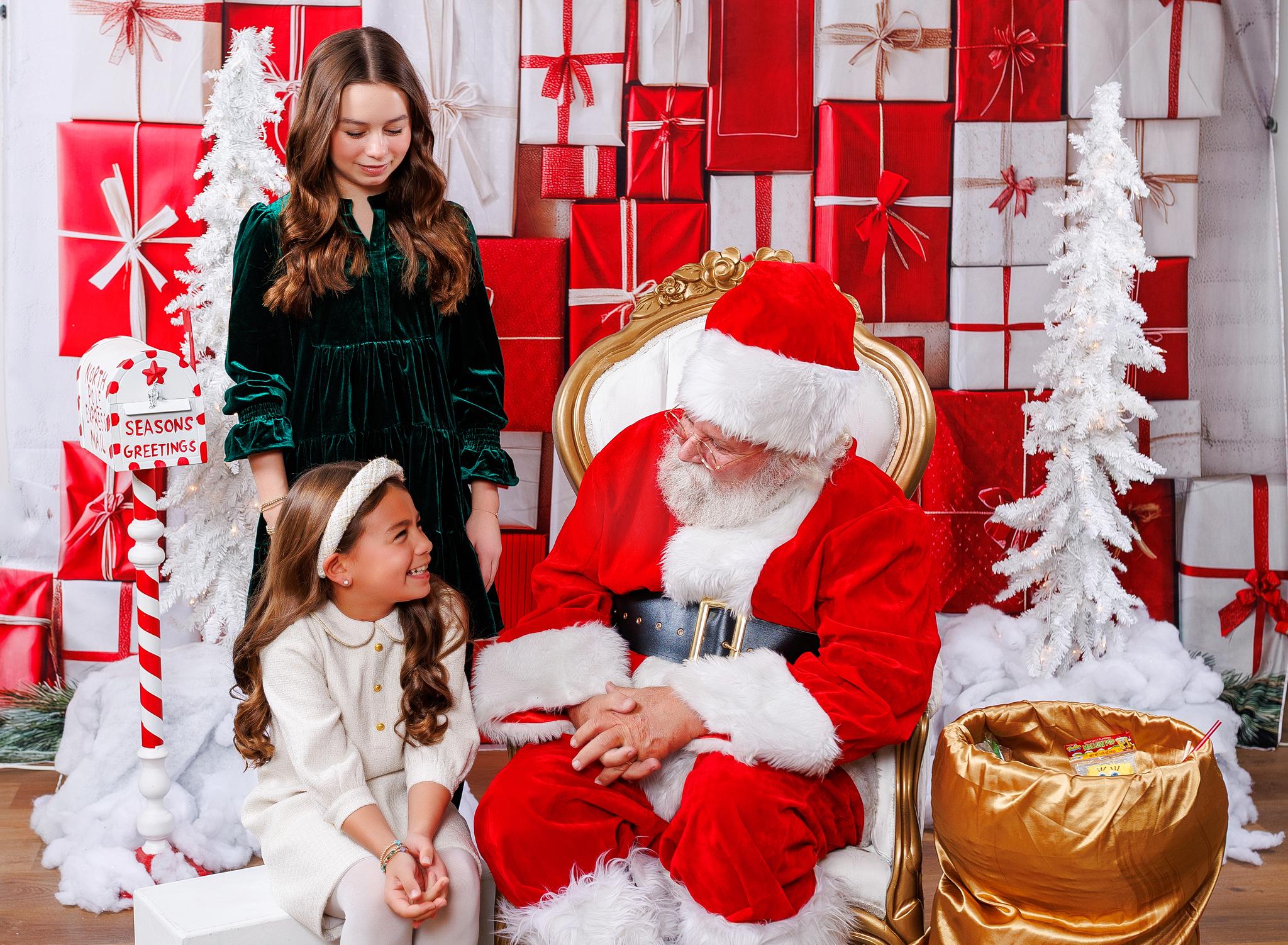 Olivia & Aubrey 🎅🏻