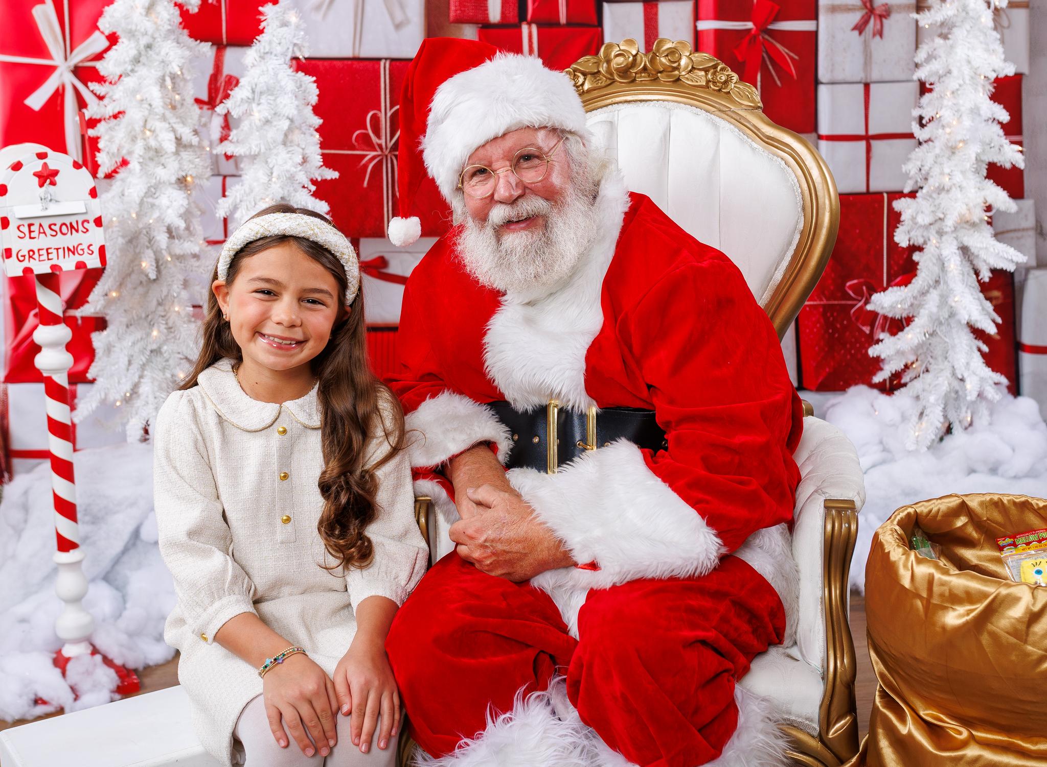 Olivia & Aubrey 🎅🏻